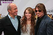 Regisseur Peter Chelsom, Miley Cyrus, Billy Ray Cyrus (Foto. MartiN Schmitz)